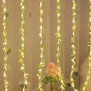 Cortina de Luzes Natalinas com Folhas – Encanto e Magia em Cada Detalhe